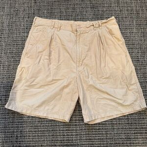 Woolrich Vintage Men's Tan Pleated Shorts